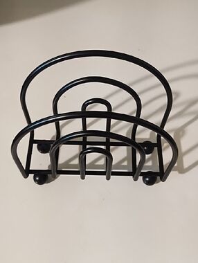 Source Unknown Black Metal Napkin Holder Like New.